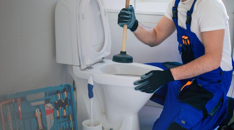 Professional expert plumbing services in Linn, MO